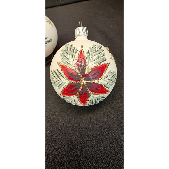 Vintage Christmas Classics Commodore Hand Decorated Poinsettia Glass Ornaments - Picture 8 of 13